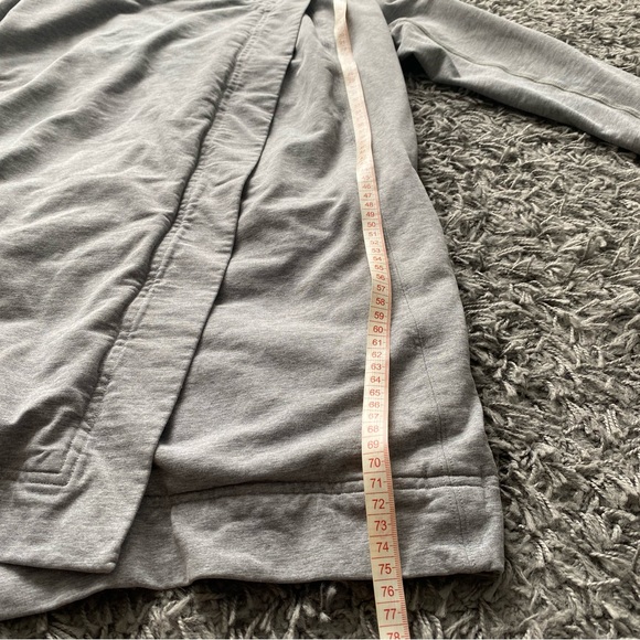 Lululemon Coast Wrap Light Gray - Picture 9 of 9